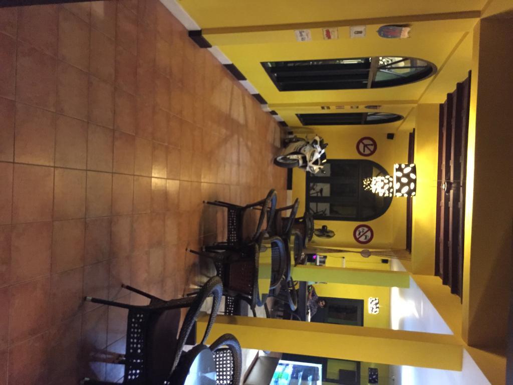 Elphinstone Residency Bed & Breakfast Kochi Exterior photo
