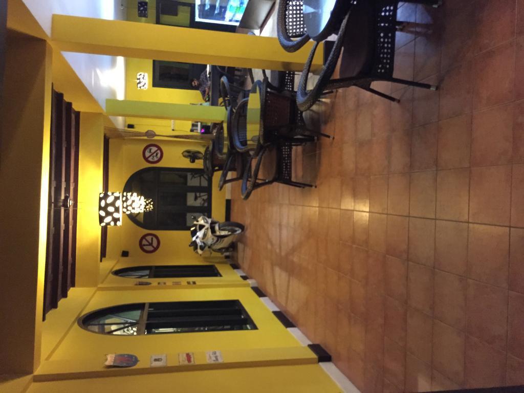 Elphinstone Residency Bed & Breakfast Kochi Exterior photo