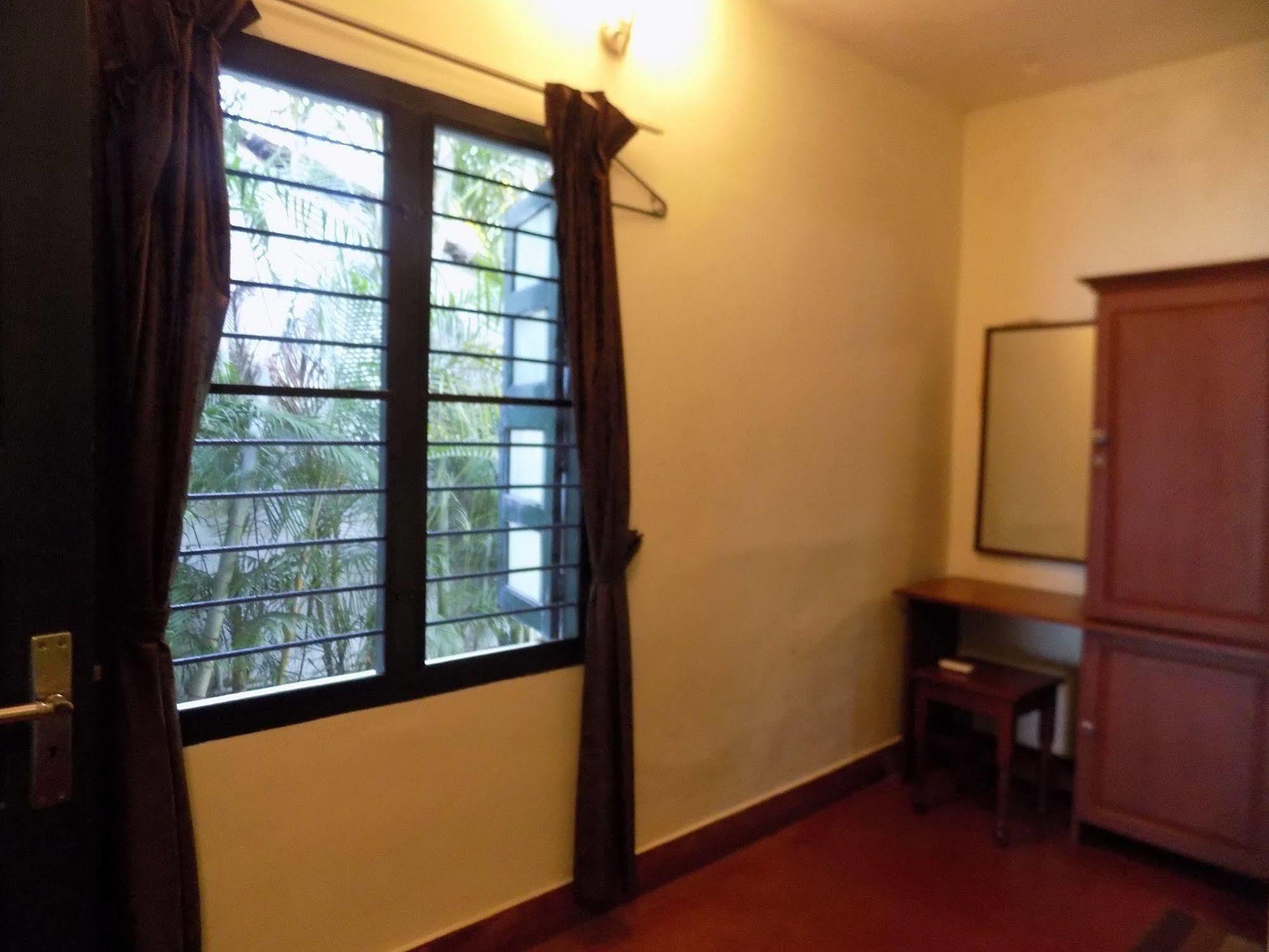 Elphinstone Residency Bed & Breakfast Kochi Exterior photo