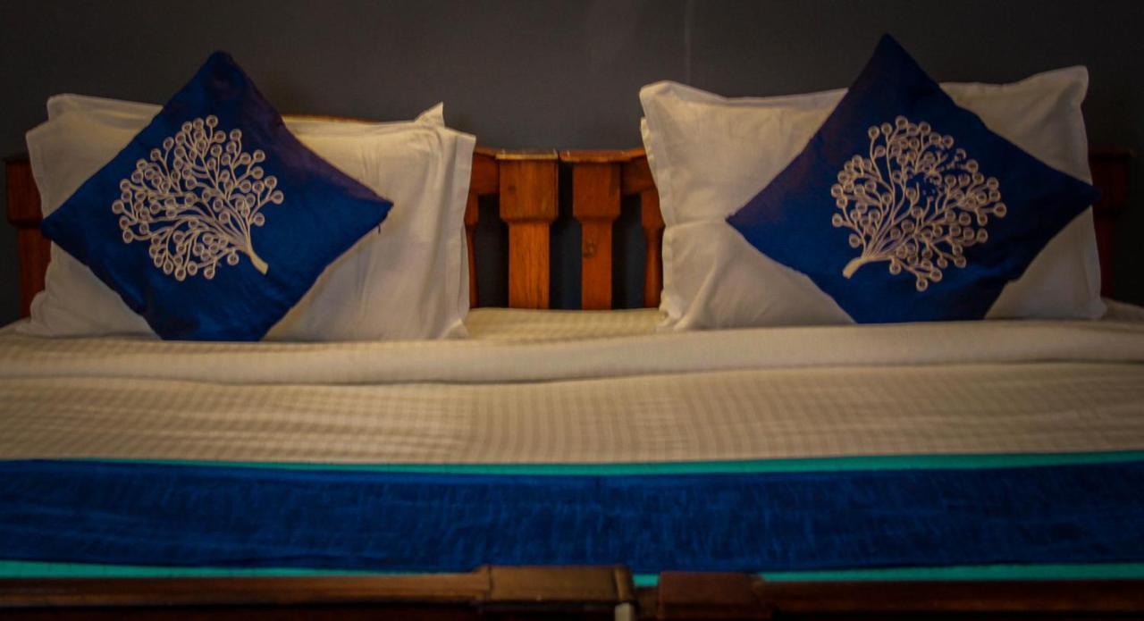 Elphinstone Residency Bed & Breakfast Kochi Exterior photo